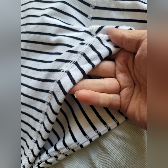 Glyder,‎  Dream Catcher Cropped Leggings, White with Black Stripes, Size Small - Picture 7 of 9